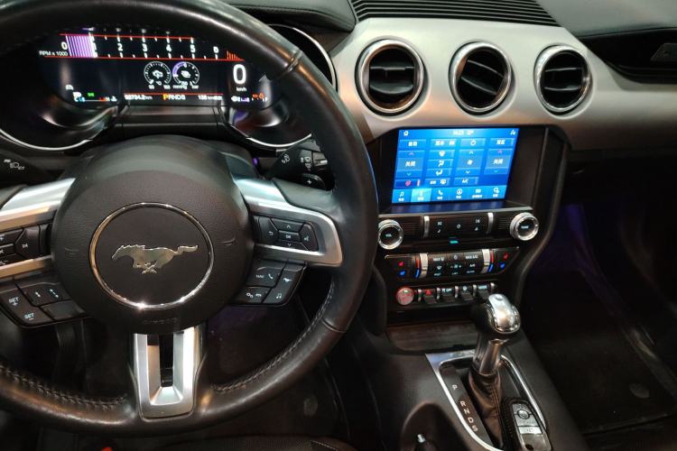 Used Ford Mustang 2021 2.3T EcoBoost Interior 2