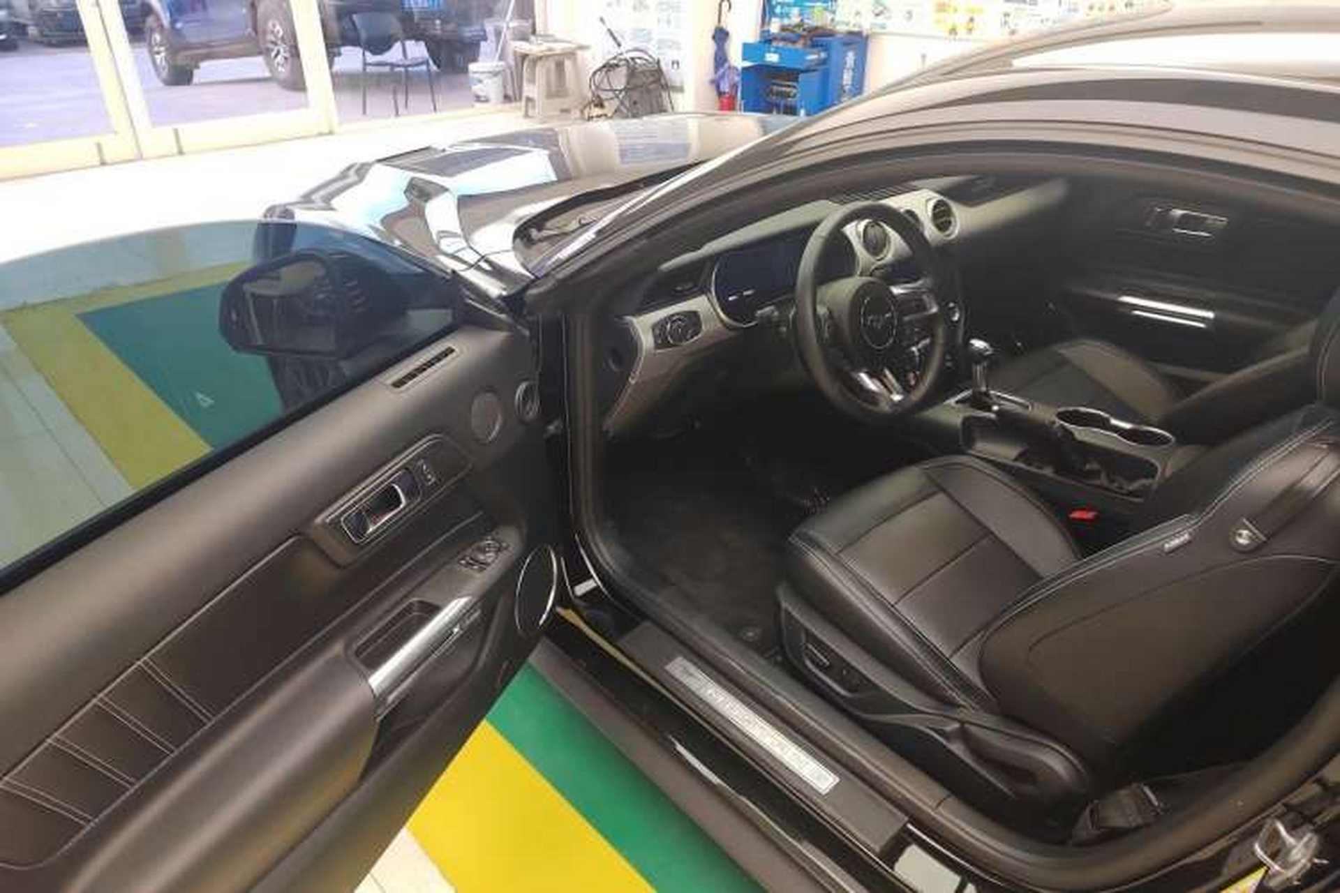Used Ford Mustang 2021 2.3T EcoBoost Interior 2