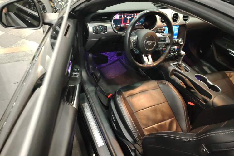 Used Ford Mustang 2021 2.3T EcoBoost Interior 3