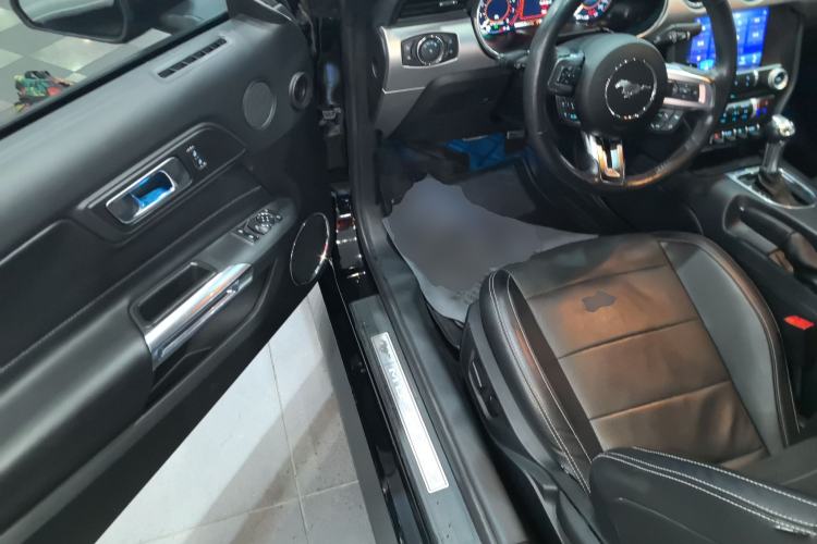 Used Ford Mustang 2021 2.3T EcoBoost Interior 3