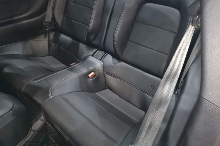 Used Ford Mustang 2021 2.3T EcoBoost Interior 4