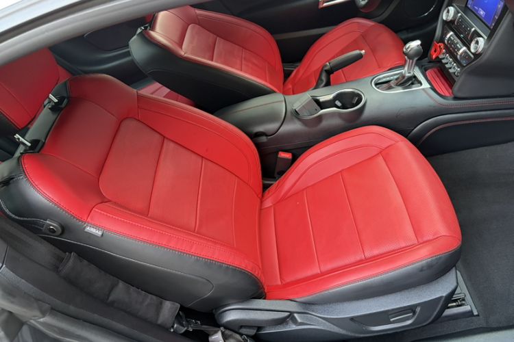 Used Ford Mustang 2021 2.3T EcoBoost Interior 6