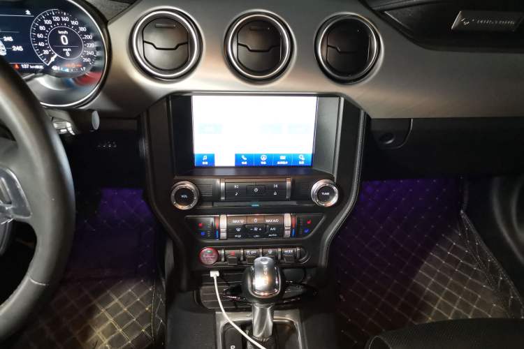 Used Ford Mustang 2021 2.3T EcoBoost Audio And AC Panel