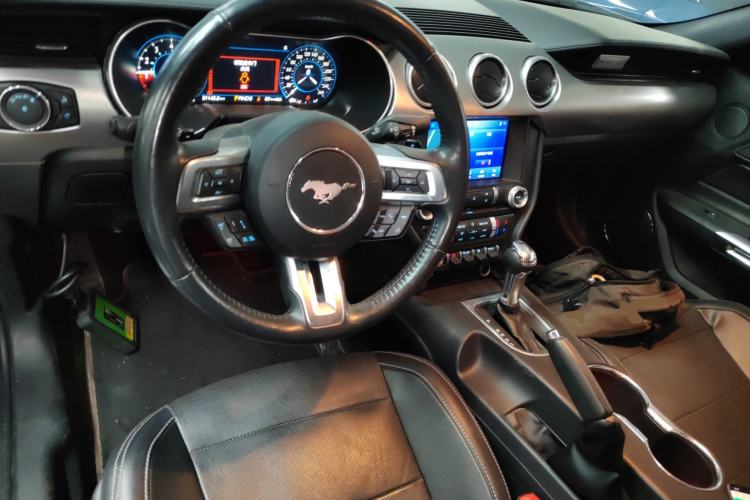 Used Ford Mustang 2021 2.3T EcoBoost Center Console