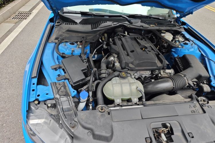 Used Ford Mustang 2021 2.3T EcoBoost Engine Bay Right