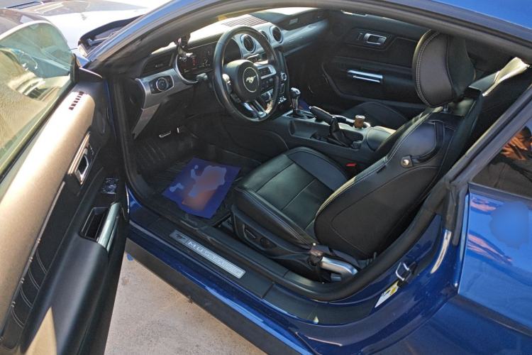 Used Ford Mustang 2021 2.3T EcoBoost Interior 2