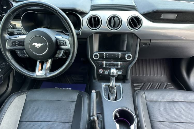 Used Ford Mustang 2021 2.3T EcoBoost Interior 4