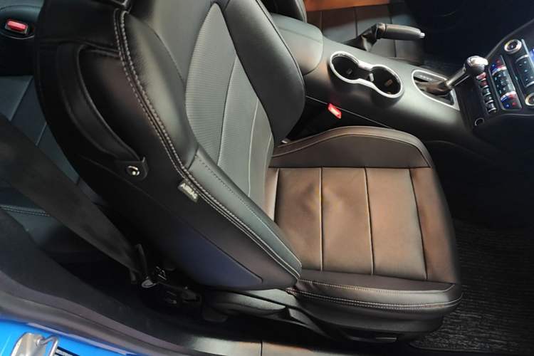 Used Ford Mustang 2021 2.3L EcoBoost Stealth Revival Limited Edition Right Front Seat