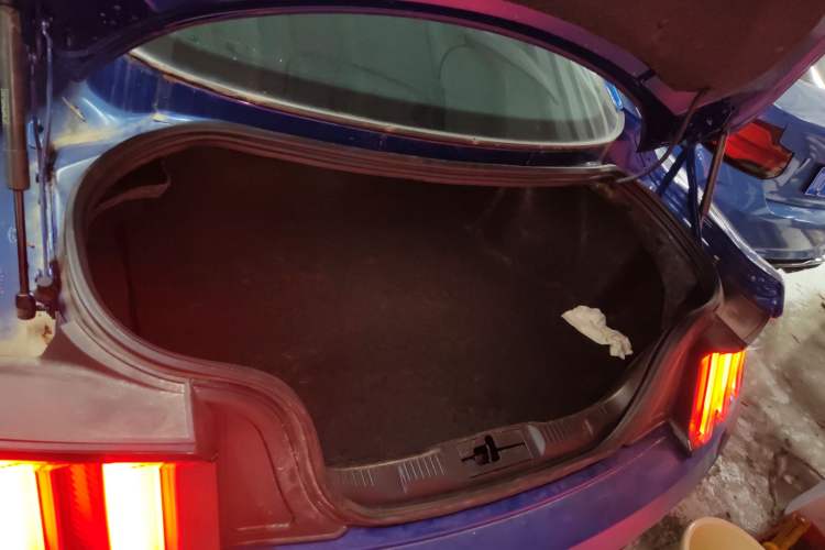 Used Ford Mustang 2021 2.3T EcoBoost Trunk