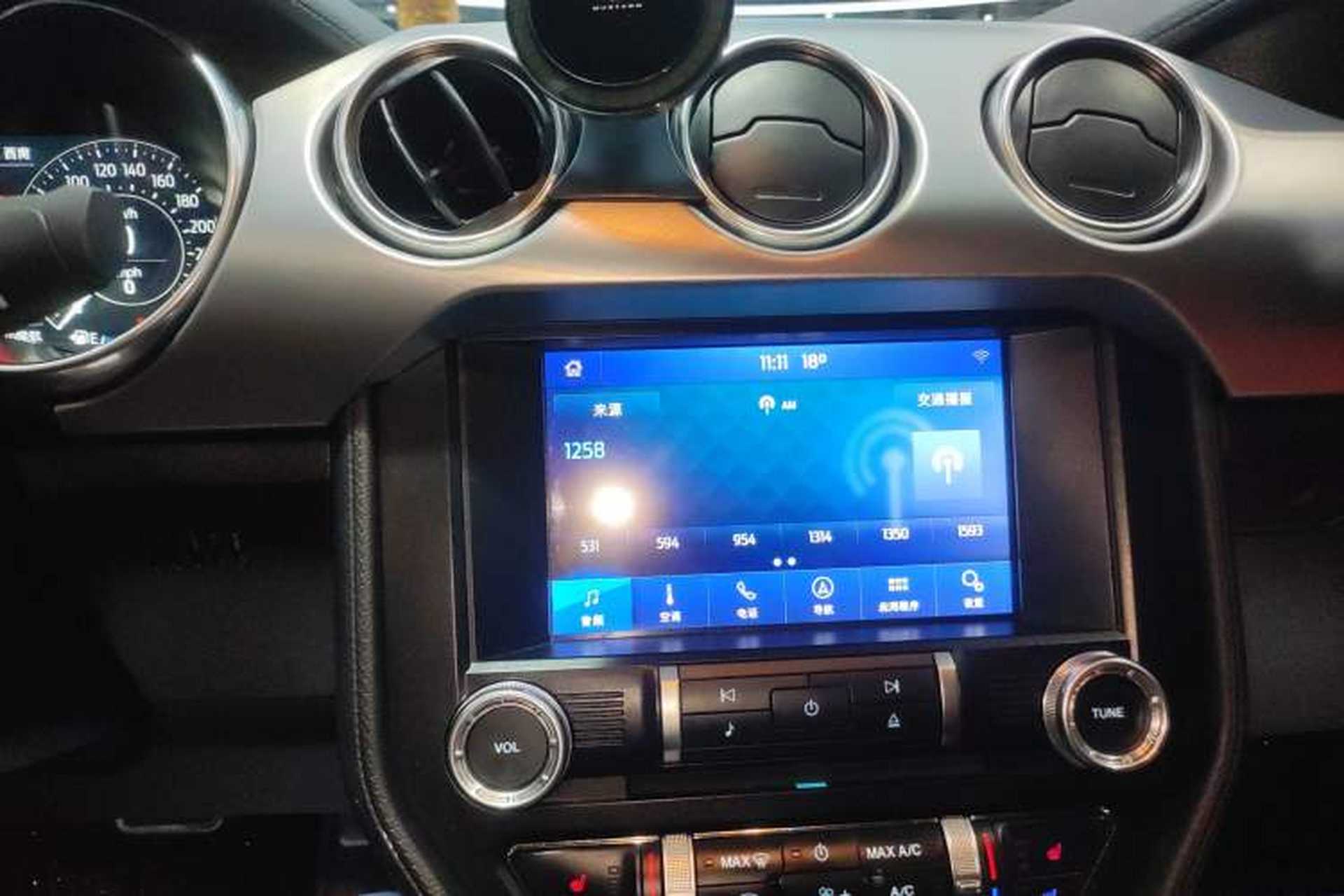 Used Ford Mustang 2021 2.3T EcoBoost Audio And AC Panel