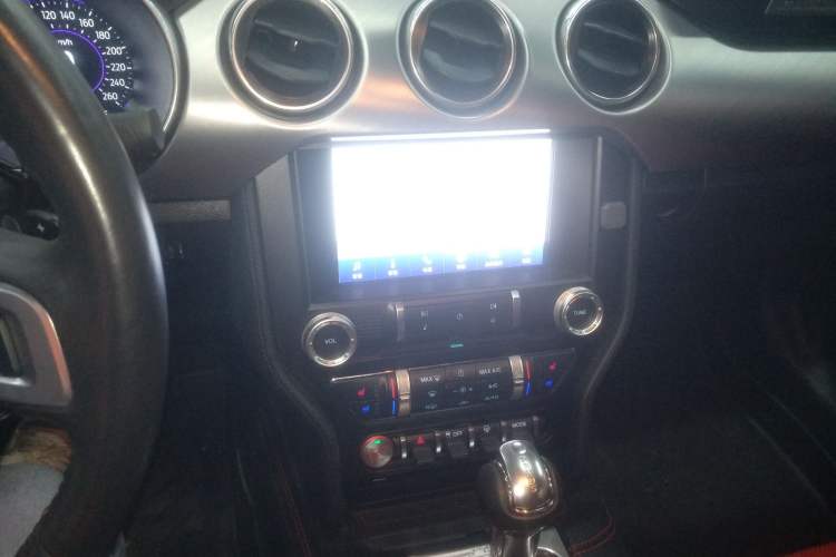 Used Ford Mustang 2021 2.3T EcoBoost Audio And AC Panel