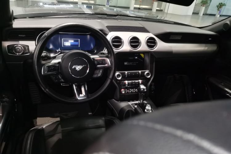 Used Ford Mustang 2021 2.3T EcoBoost Center Console