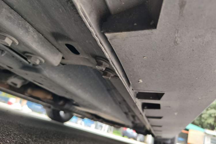 Used Ford Mustang  Chassis Front Left