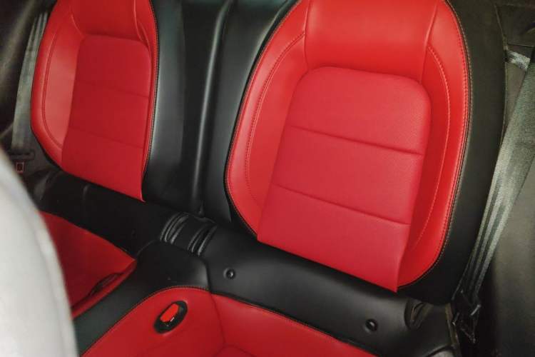 Used Ford Mustang 2021 2.3T EcoBoost Obsidian Phantom Special Edition Left Rear Seat