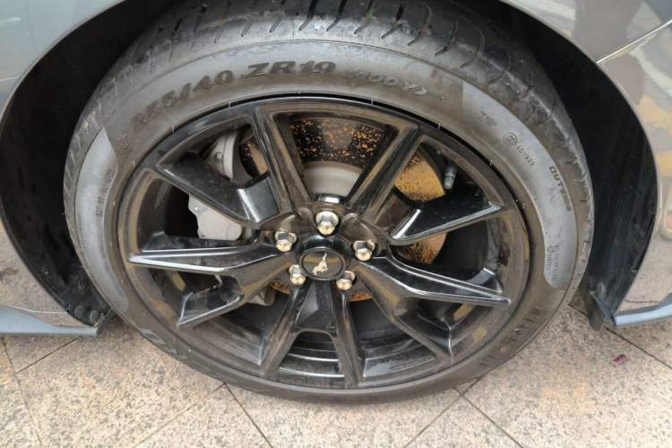 Used Ford Mustang 2021 2.3T EcoBoost Obsidian Phantom Special Edition Right Front Wheel Hub