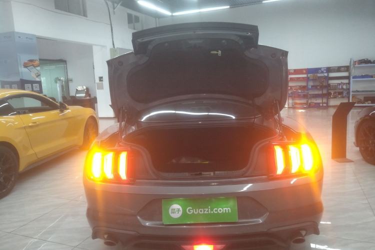 Used Ford Mustang 2021 2.3T EcoBoost Trunk