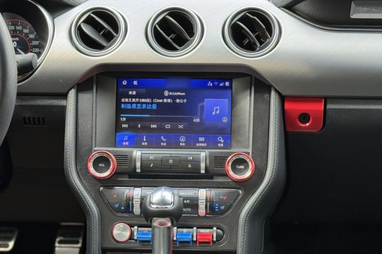 Used Ford Mustang 2021 2.3T EcoBoost Interior 5
