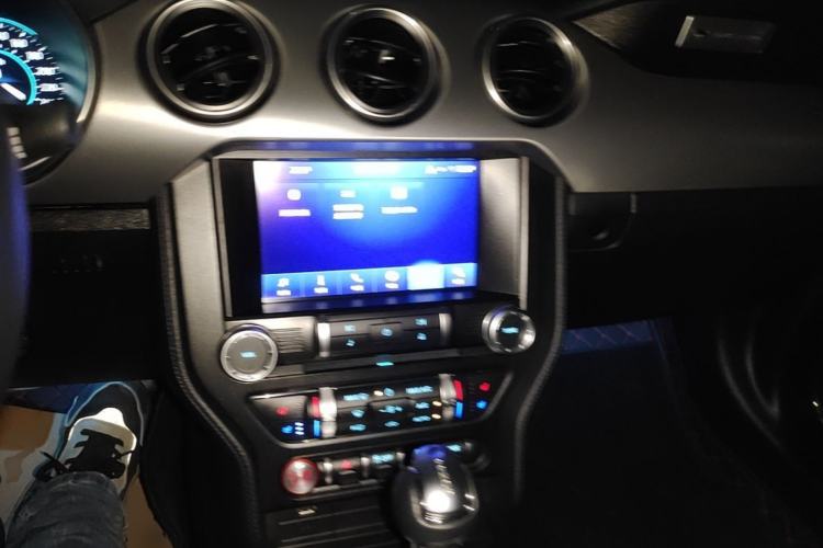 Used Ford Mustang 2021 2.3T EcoBoost Center Console