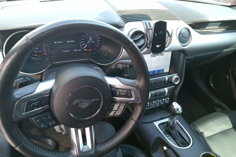 Used Ford Mustang 2021 2.3T EcoBoost Center Console