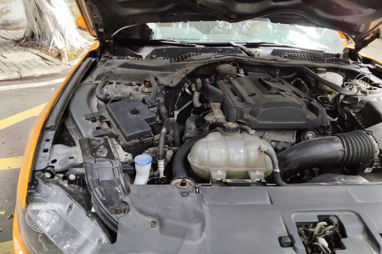 Used Ford Mustang 2021 2.3T EcoBoost Engine Bay Right