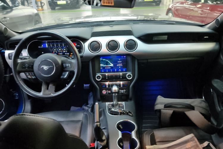 Used Ford Mustang 2021 2.3T EcoBoost Interior 2