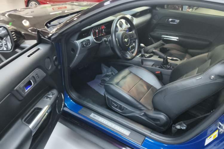 Used Ford Mustang 2021 2.3T EcoBoost Interior 3