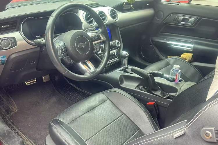 Used Ford Mustang 2021 2.3T EcoBoost Interior 2