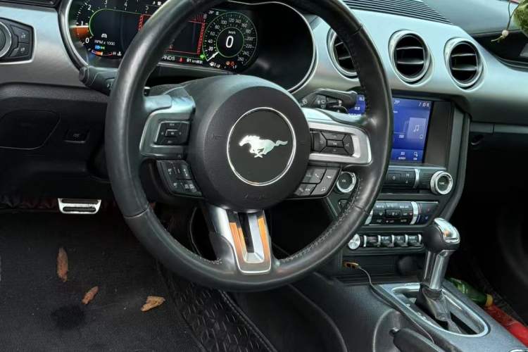 Used Ford Mustang 2021 2.3T EcoBoost Interior 4