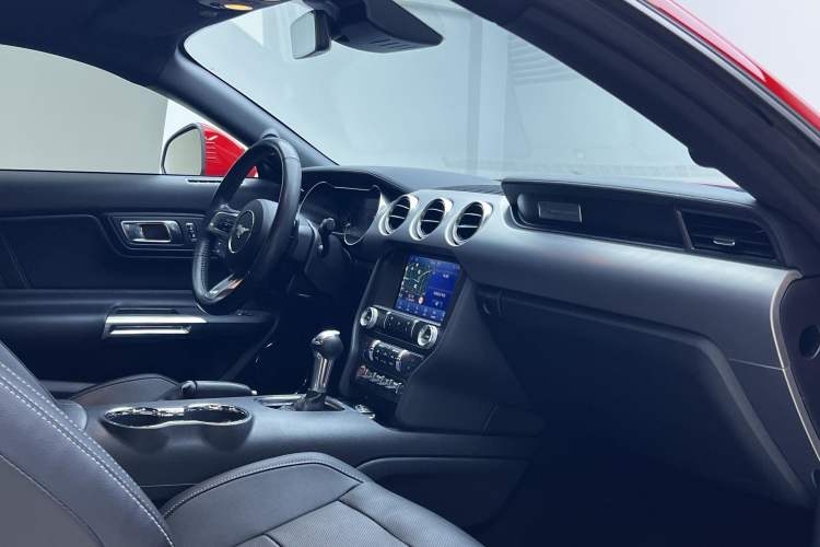 Used Ford Mustang 2021 2.3T EcoBoost Interior 5