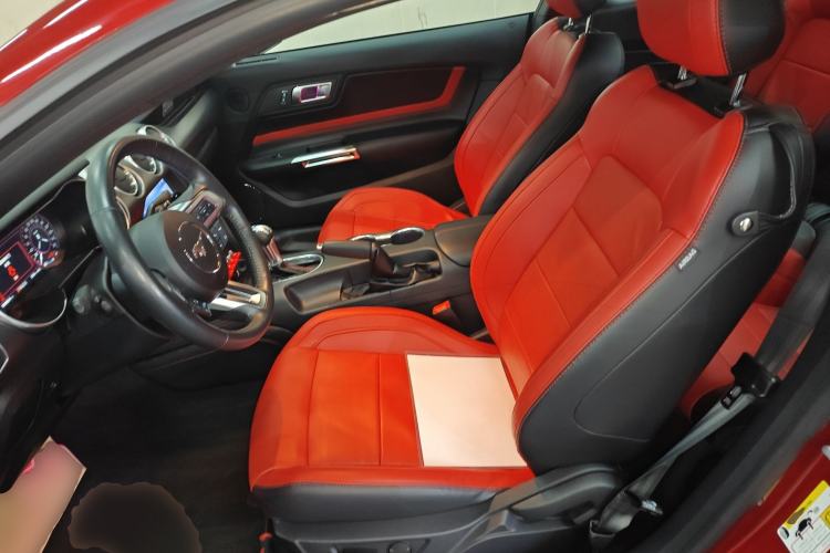 Used Ford Mustang 2021 2.3T EcoBoost Obsidian Phantom Special Edition Left Front Seat
