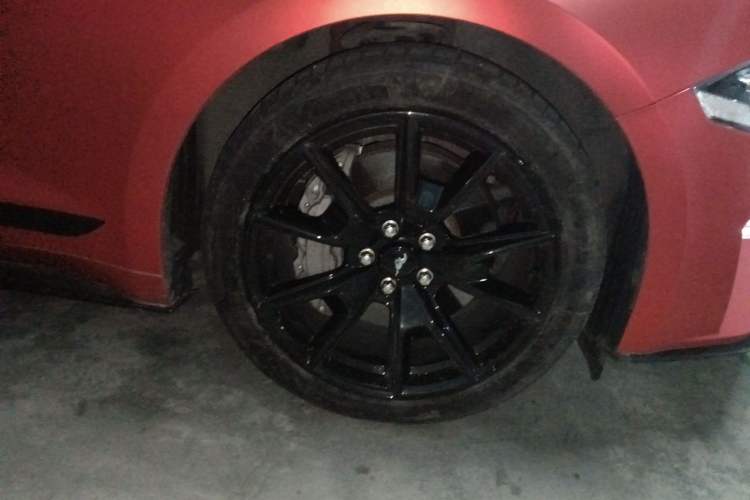 Used Ford Mustang 2021 2.3T EcoBoost Obsidian Phantom Special Edition Right Front Wheel Hub
