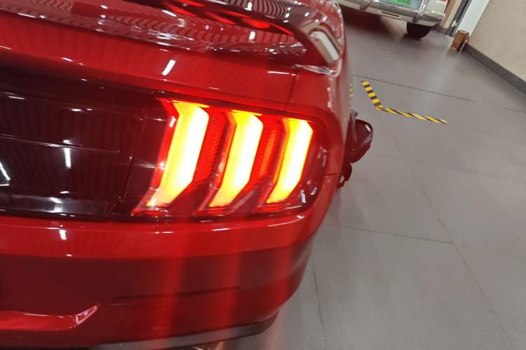 Used Ford Mustang 2021 2.3T EcoBoost Obsidian Phantom Special Edition Right Rear Taillight
