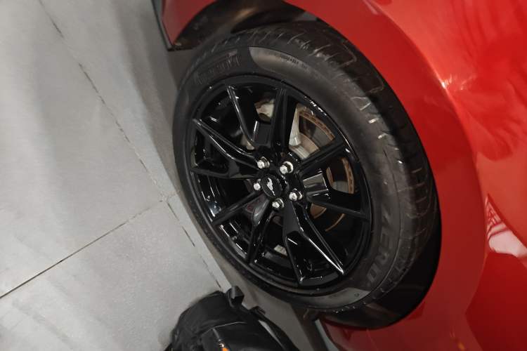 Used Ford Mustang 2021 2.3T EcoBoost Obsidian Phantom Special Edition Right Rear Wheel Hub
