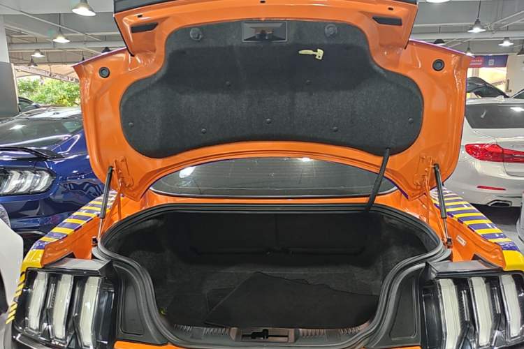 Used Ford Mustang 2021 2.3T EcoBoost Trunk