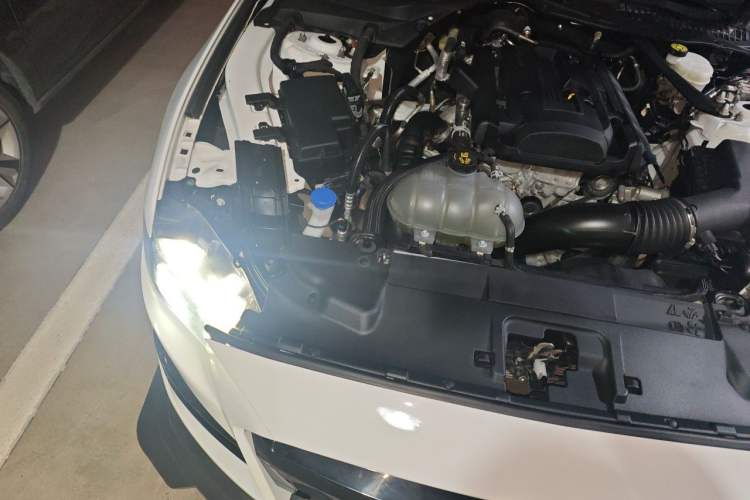 Used Ford Mustang  Engine Bay Right