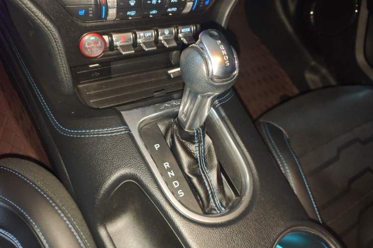 Used Ford Mustang  Gear Lever