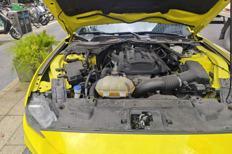 Used Ford Mustang 2021 2.3T EcoBoost Obsidian Phantom Special Edition Engine Bay Right