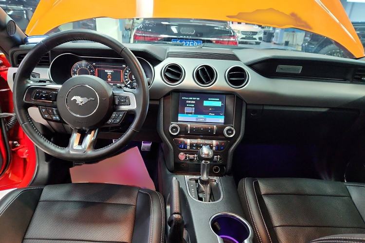 Used Ford Mustang 2021 2.3T EcoBoost Interior 2