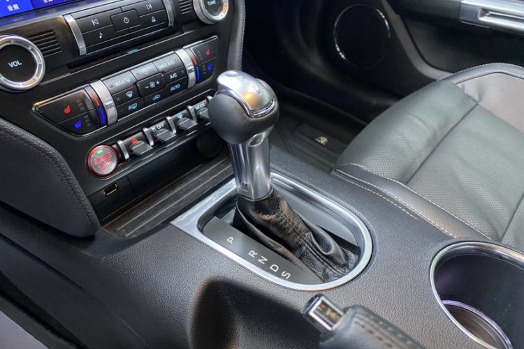 Used Ford Mustang 2021 2.3L EcoBoost Stealth Revival Limited Edition Interior 5