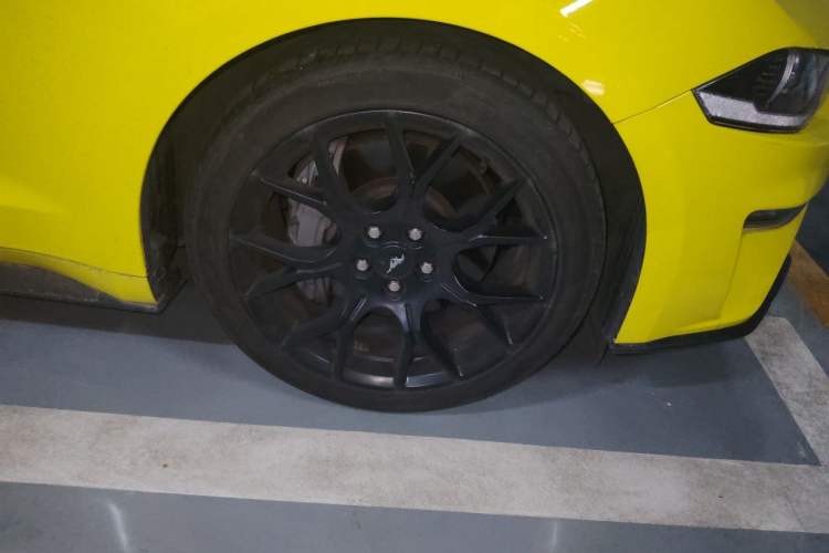 Used Ford Mustang 2021 2.3L EcoBoost Stealth Revival Limited Edition Right Front Wheel Hub