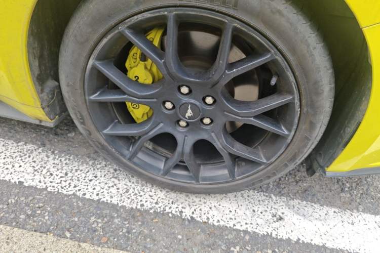Used Ford Mustang 2021 2.3T EcoBoost Obsidian Phantom Special Edition Right Front Wheel Hub