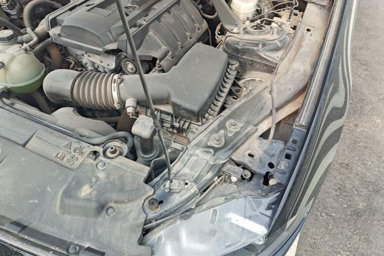 Used Ford Mustang  Engine Bay Left