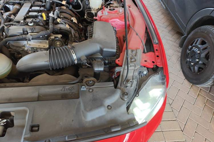 Used Ford Mustang  Engine Bay Left