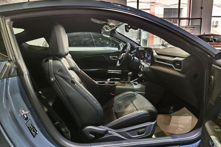 Used Ford Mustang 2024 2.3T EcoBoost Hardtop Performance Edition Interior 3