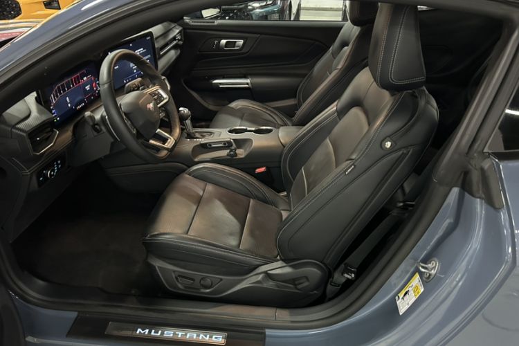Used Ford Mustang 2024 2.3T EcoBoost Hardtop Performance Edition Interior 4