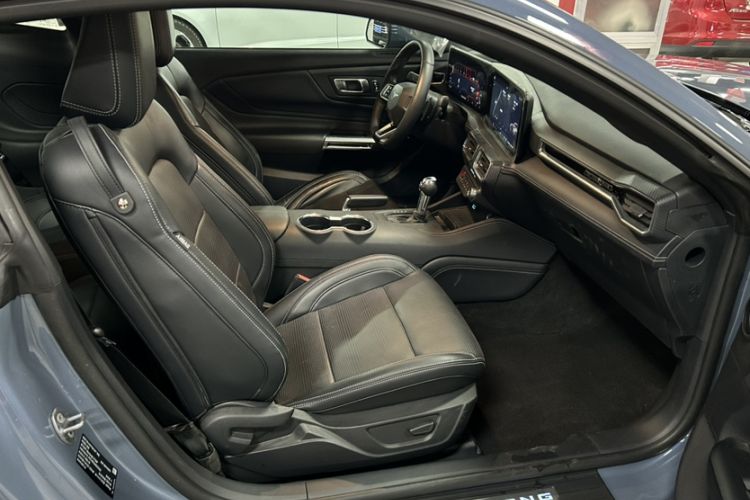 Used Ford Mustang 2024 2.3T EcoBoost Hardtop Performance Edition Interior 9