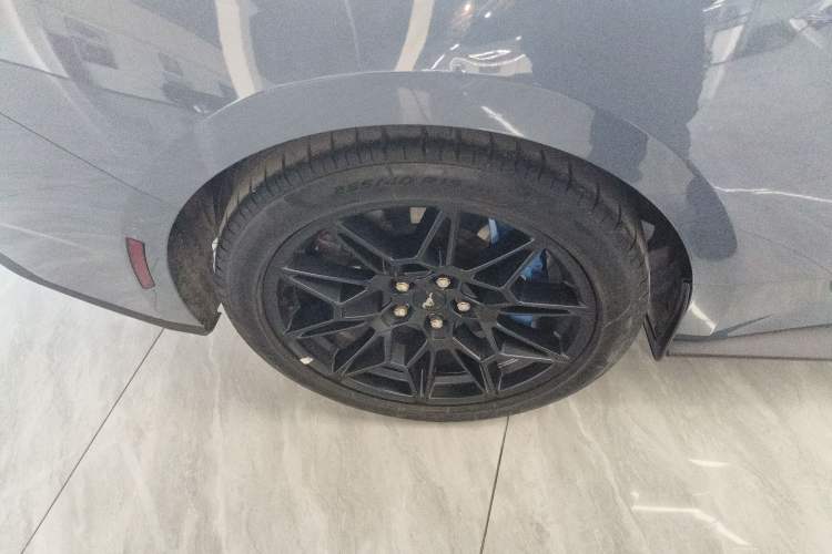 Used Ford Mustang 2024 2.3T EcoBoost Hardtop Performance Edition Right Rear Wheel Hub