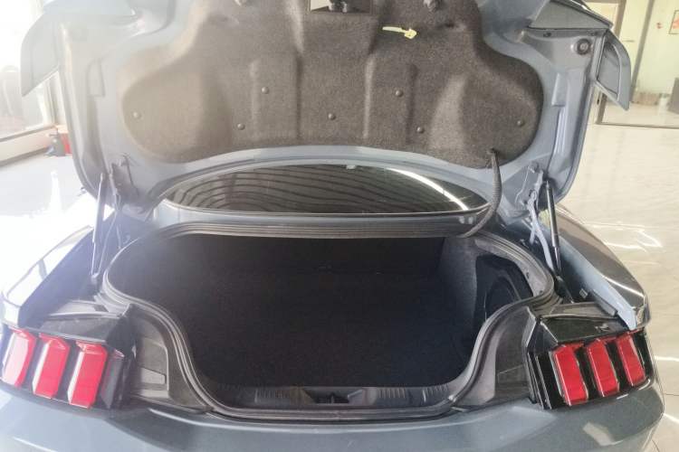 Used Ford Mustang 2024 2.3T EcoBoost Hardtop Performance Edition Trunk