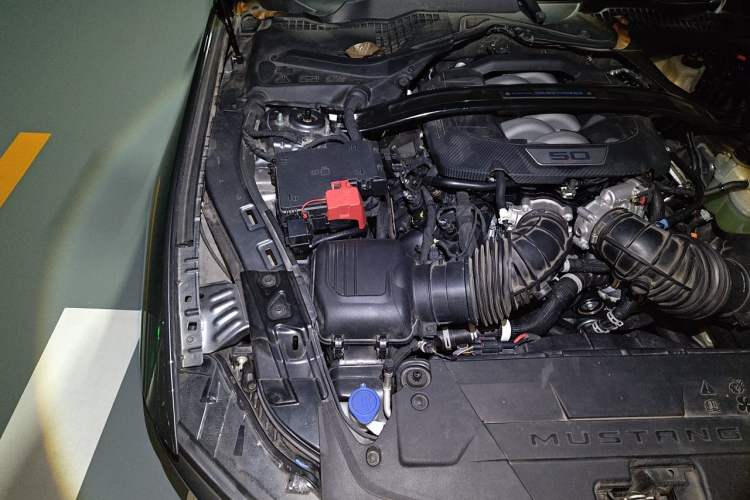 Used Ford Mustang 2024 5.0L V8 Dark Horse Engine Bay Right