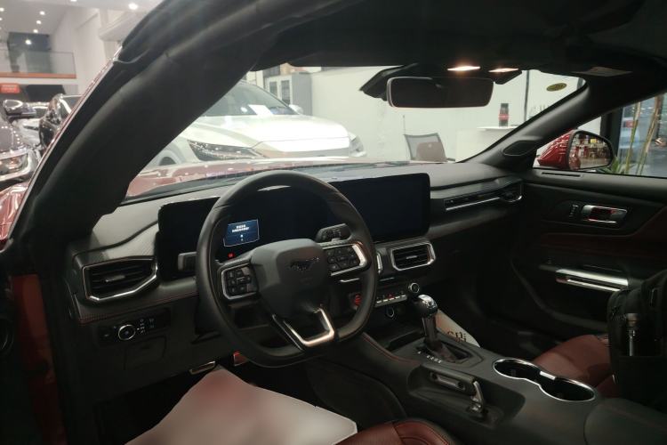 Used Ford Mustang 2024 2.3T EcoBoost Convertible Sport Edition Center Console